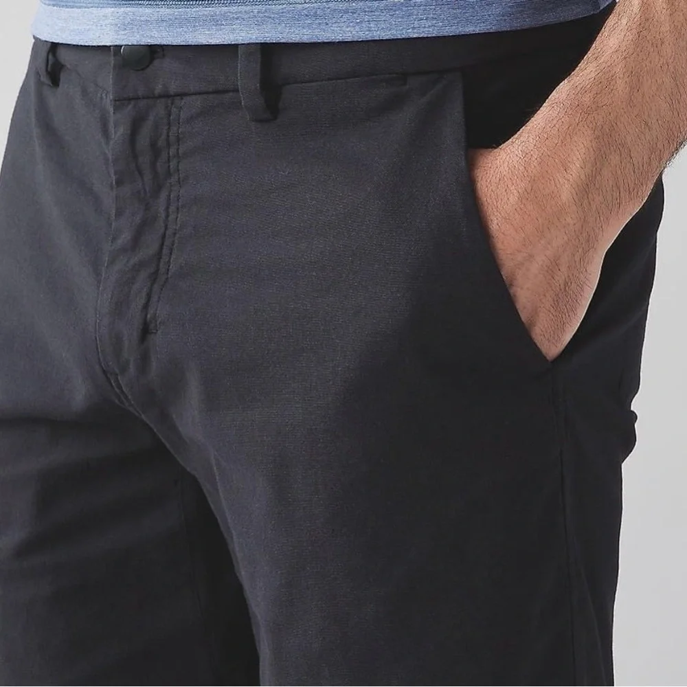NWT Lululemon Mens Commission Short 11”, black